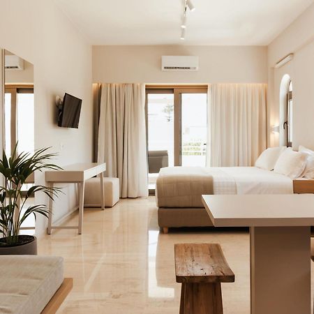 Ariadne Suites プラキアス エクステリア 写真