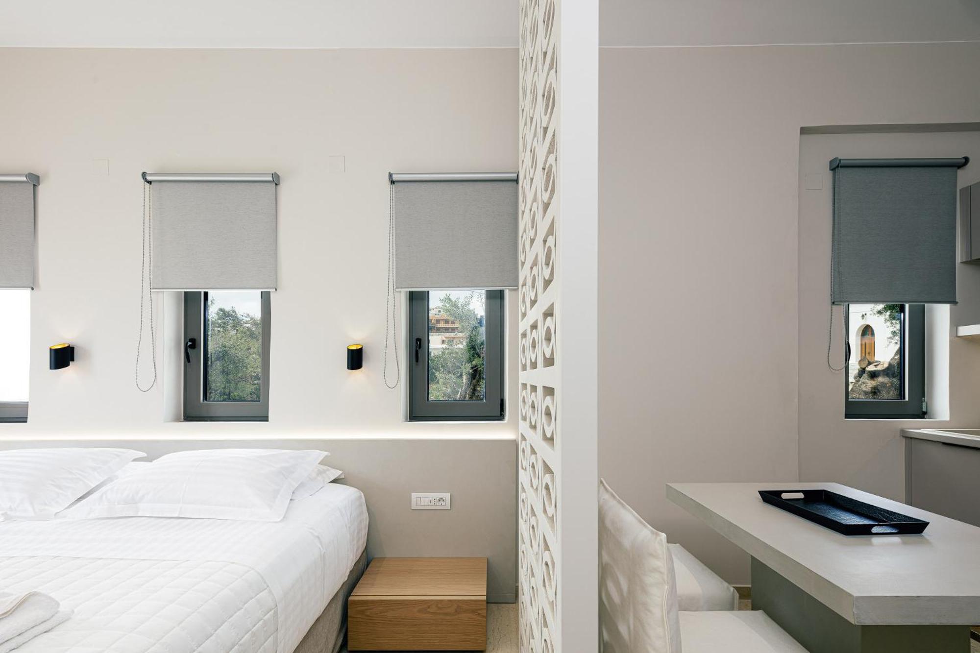 Ariadne Suites プラキアス エクステリア 写真