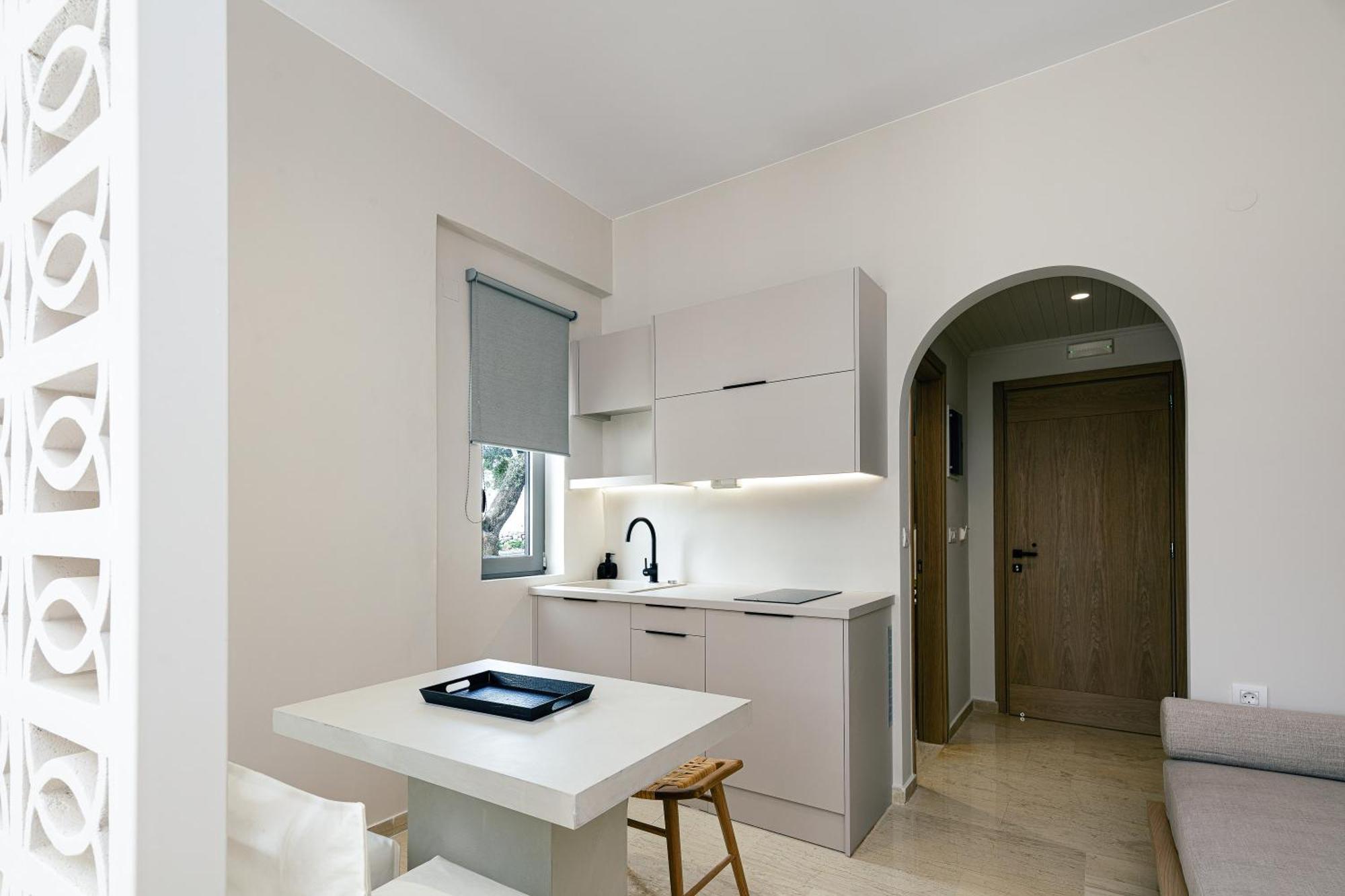 Ariadne Suites プラキアス エクステリア 写真