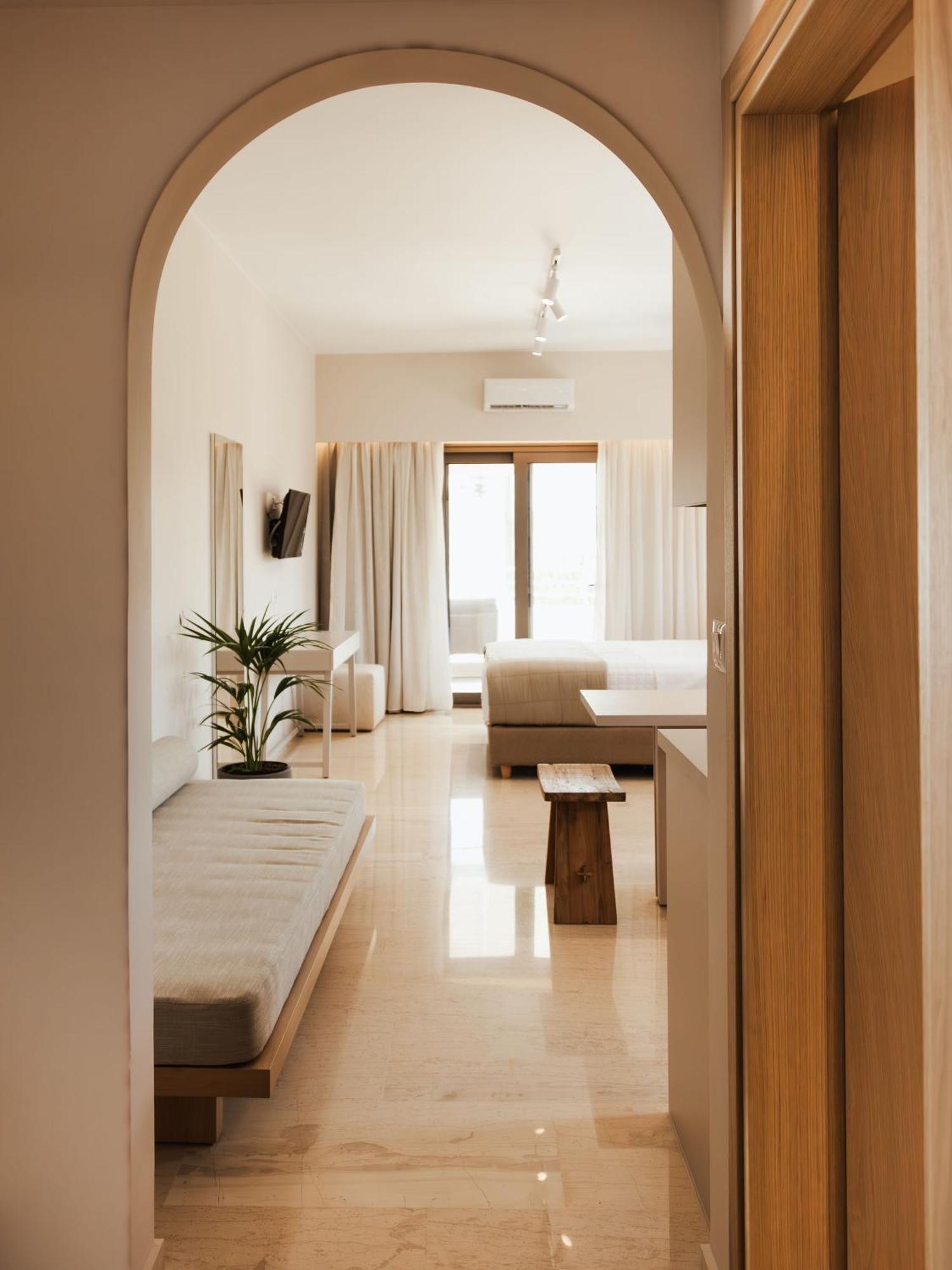 Ariadne Suites プラキアス エクステリア 写真